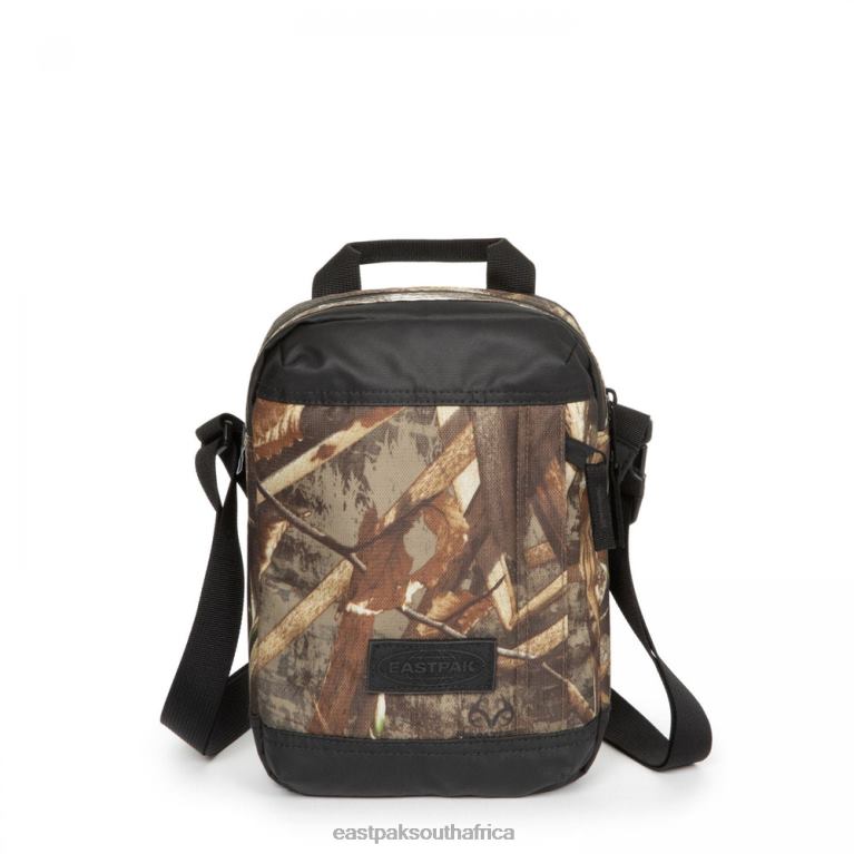 The One CNNCT Realtree Camo Eastpak 4N244256Shoulder Bags